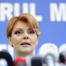 Video Olguta Vasilescu l-a inspirat pe Georgescu – conducta de apa. Robinetul se va numi izvor, de perle din putul gandirii