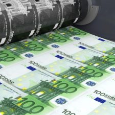 Guvernul Romaniei se imprumuta, romanul de rand achita