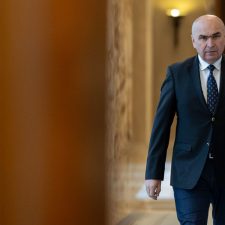 Bolojan se da la Mafia Pietelor – cere ANAF sa-i controleze mai atent pe fermieri la atestatele de producator